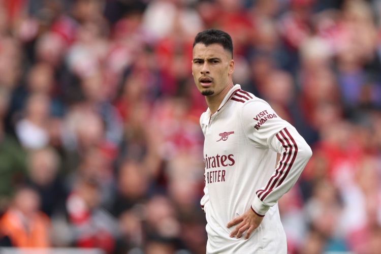 罗马诺：拜仁3500万欧报价马丁内利，阿森纳认为球员价值远高于此