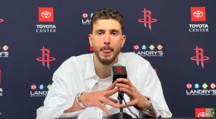 皇冠体育入口-申京：每场我都要以全明星和场上最佳球员的标准要求自己！